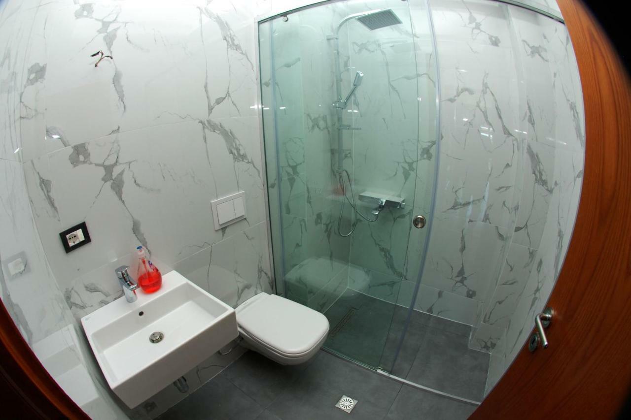 Azzura Flats Daire Sarandë Dış mekan fotoğraf